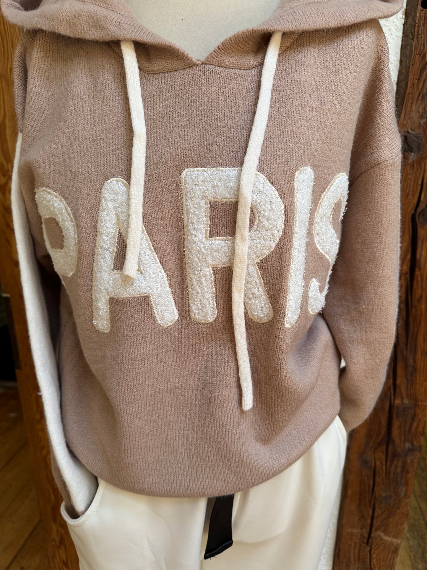 Strickhoodie mit "Paris" Aufschrift