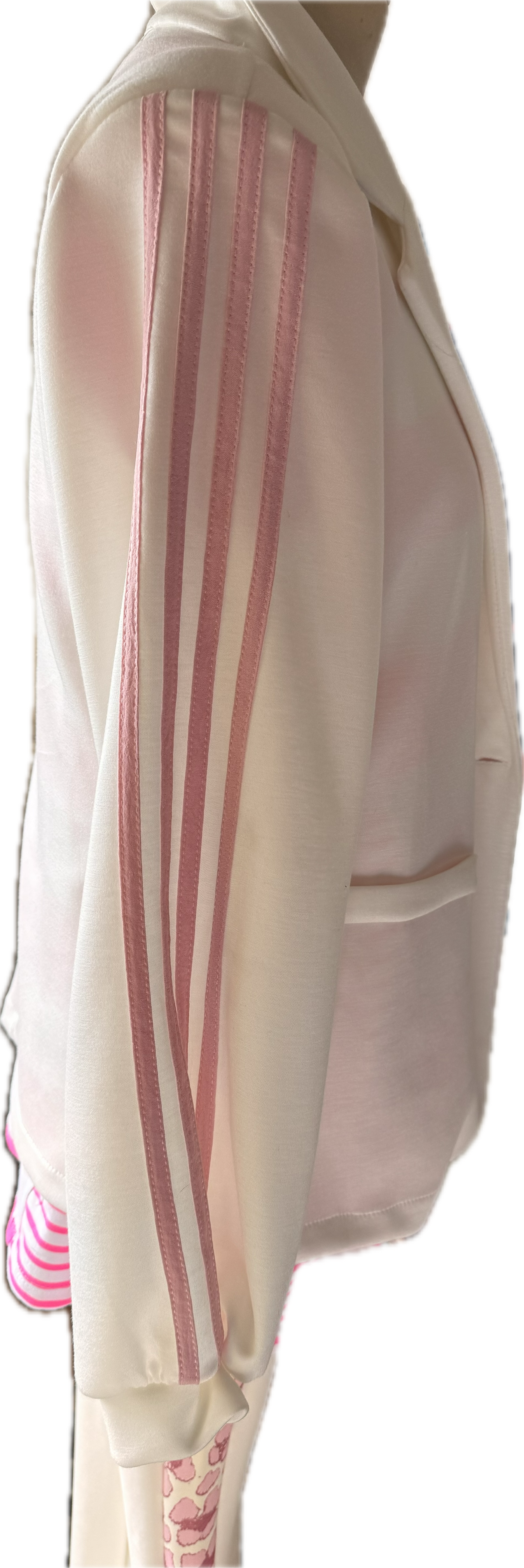 Blazer in cremeweiß, rosa Streifen am Ärmel