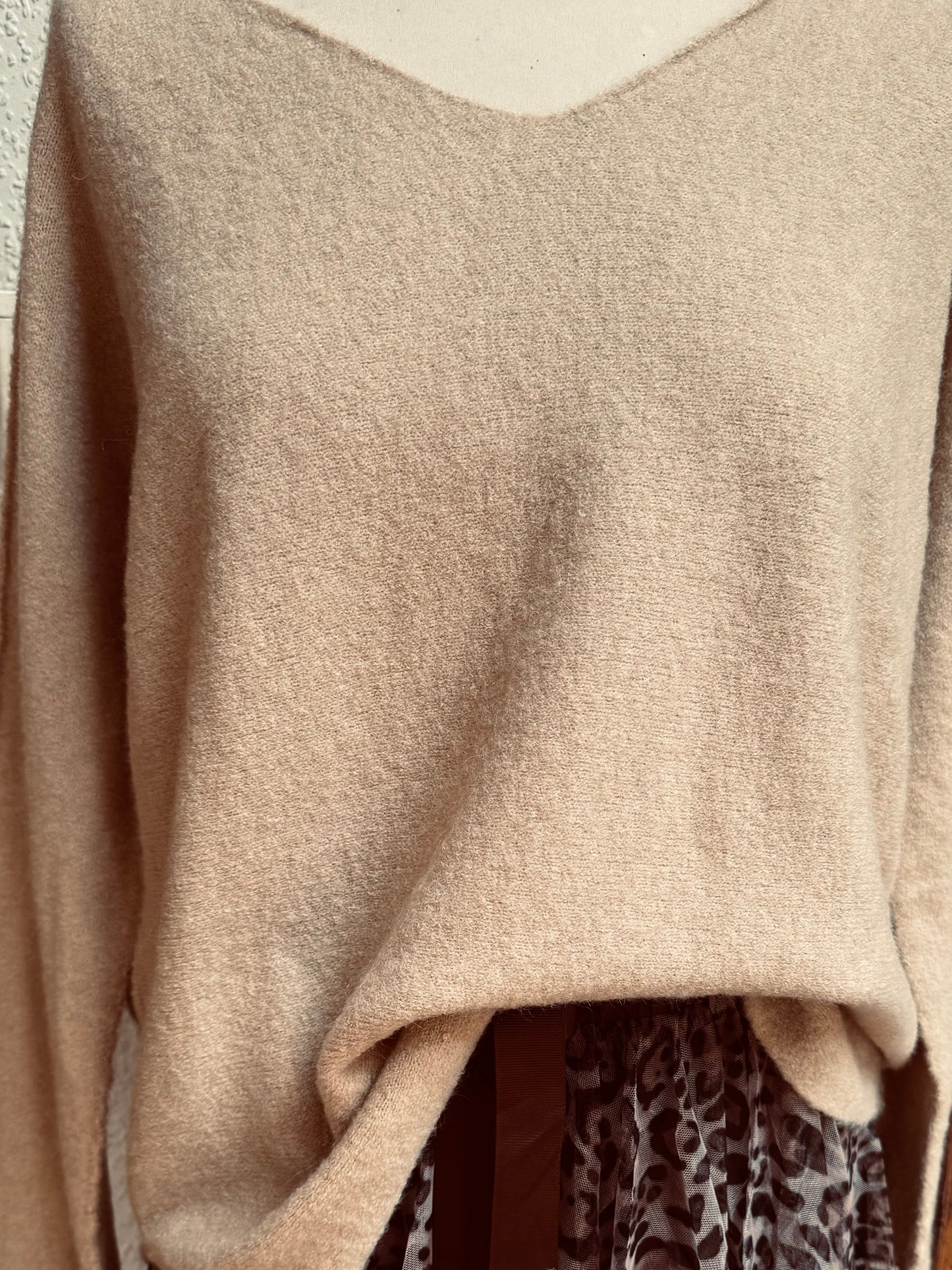 Leichter Strickpulli in ceme und mais