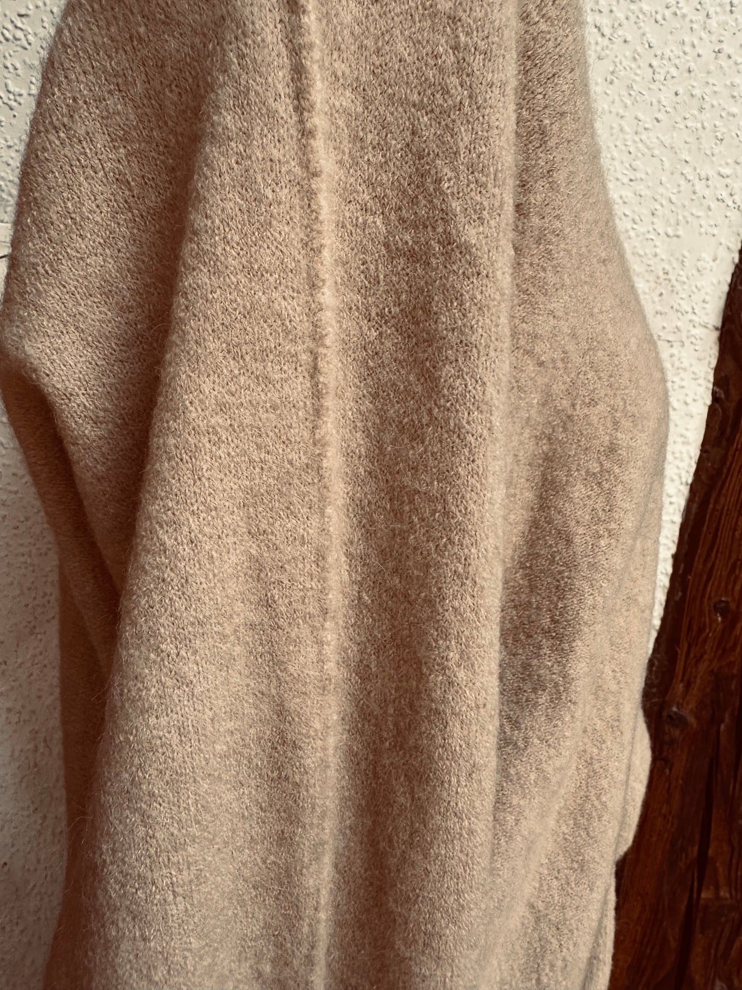Leichter Strickpulli in ceme und mais