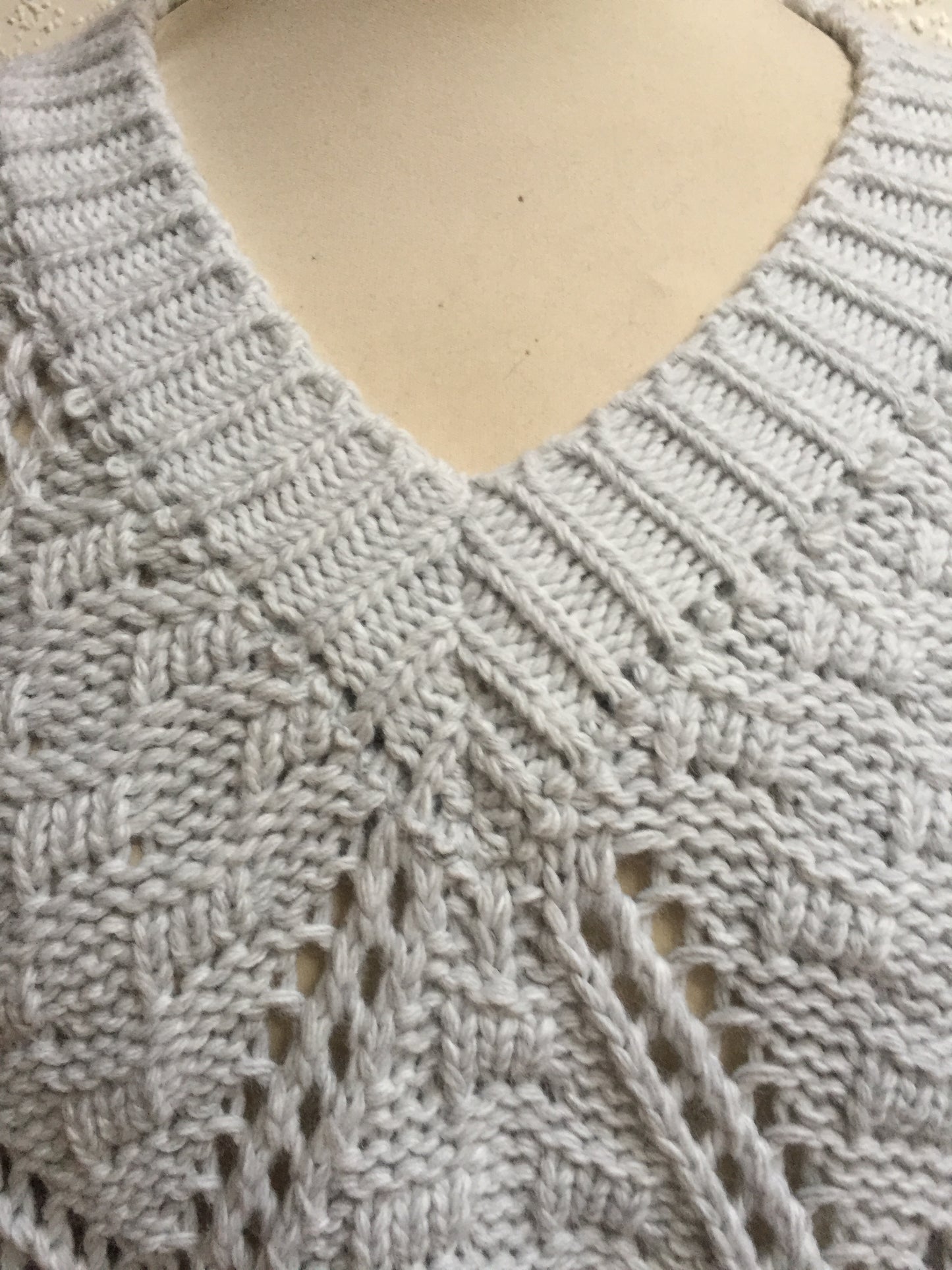 Grobgestrickter Pulli, tolles Muster