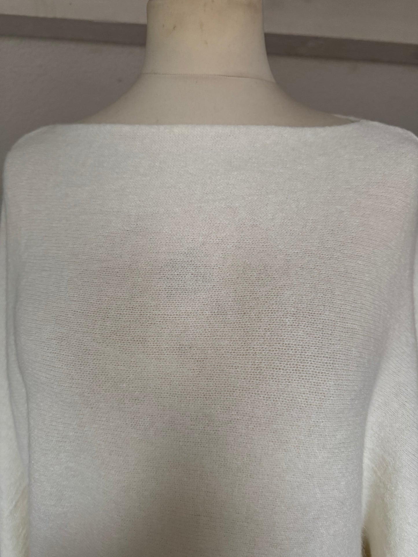 Leichter Pulli in pink und wollweiß