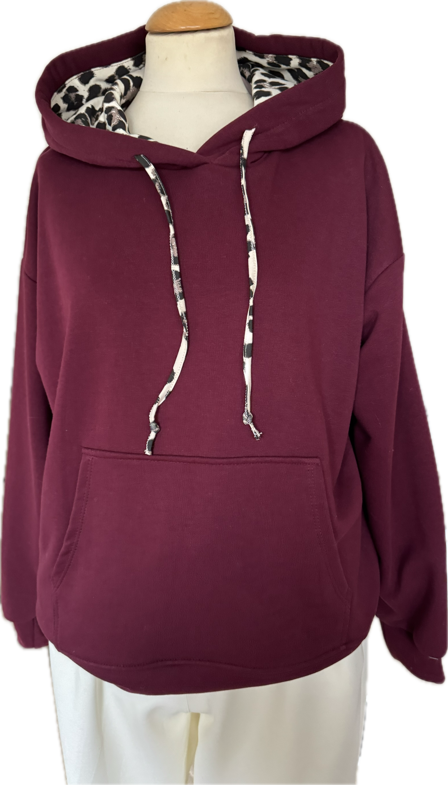 Hoodie in wine mit animal oder in creme mit animal