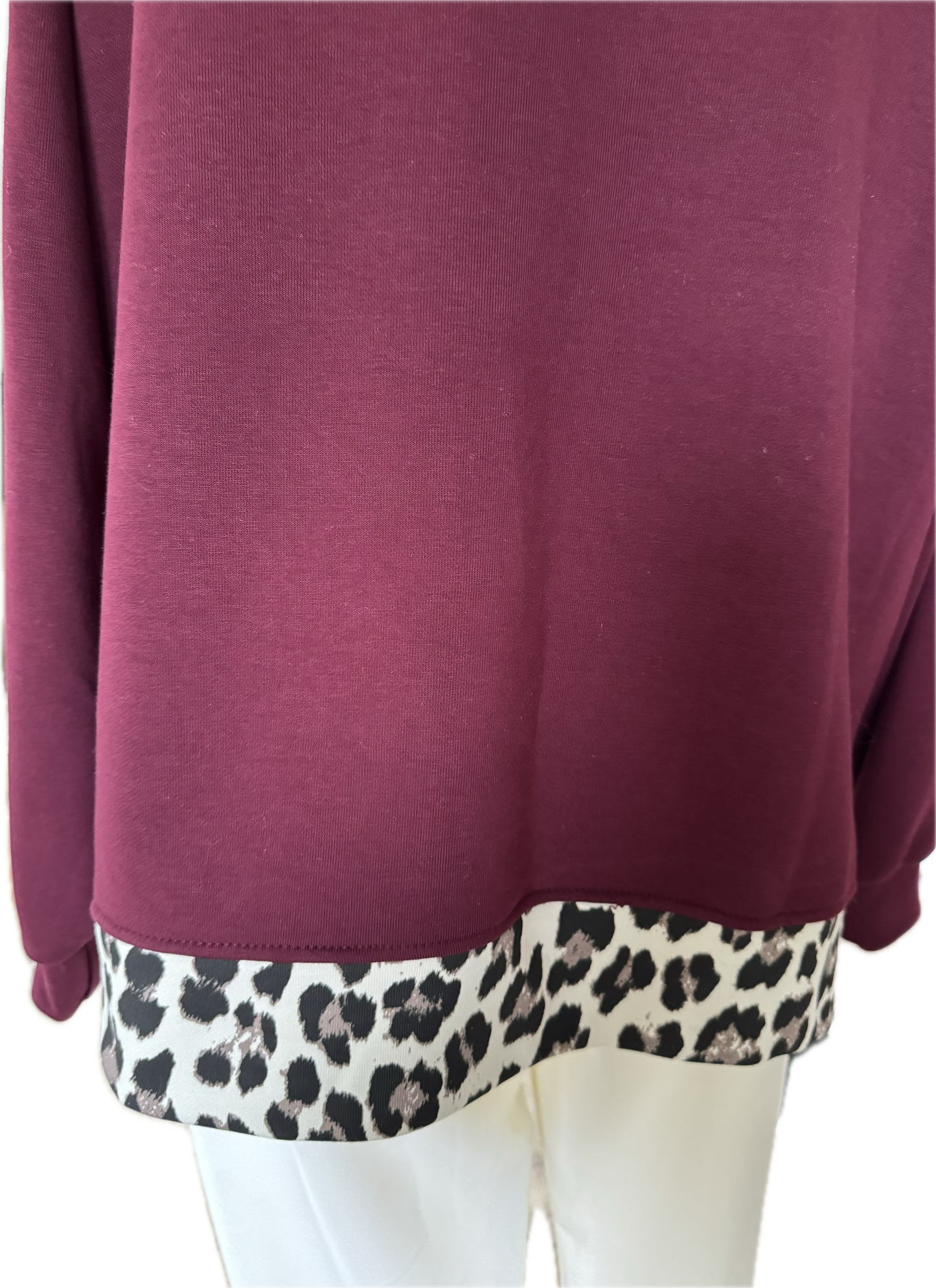 Hoodie in wine mit animal oder in creme mit animal