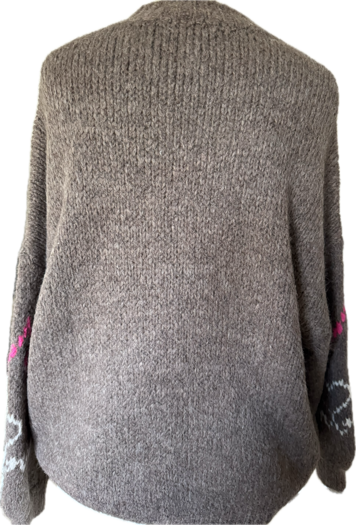 Pulli in nougatbraun mit eingestricktem Muster