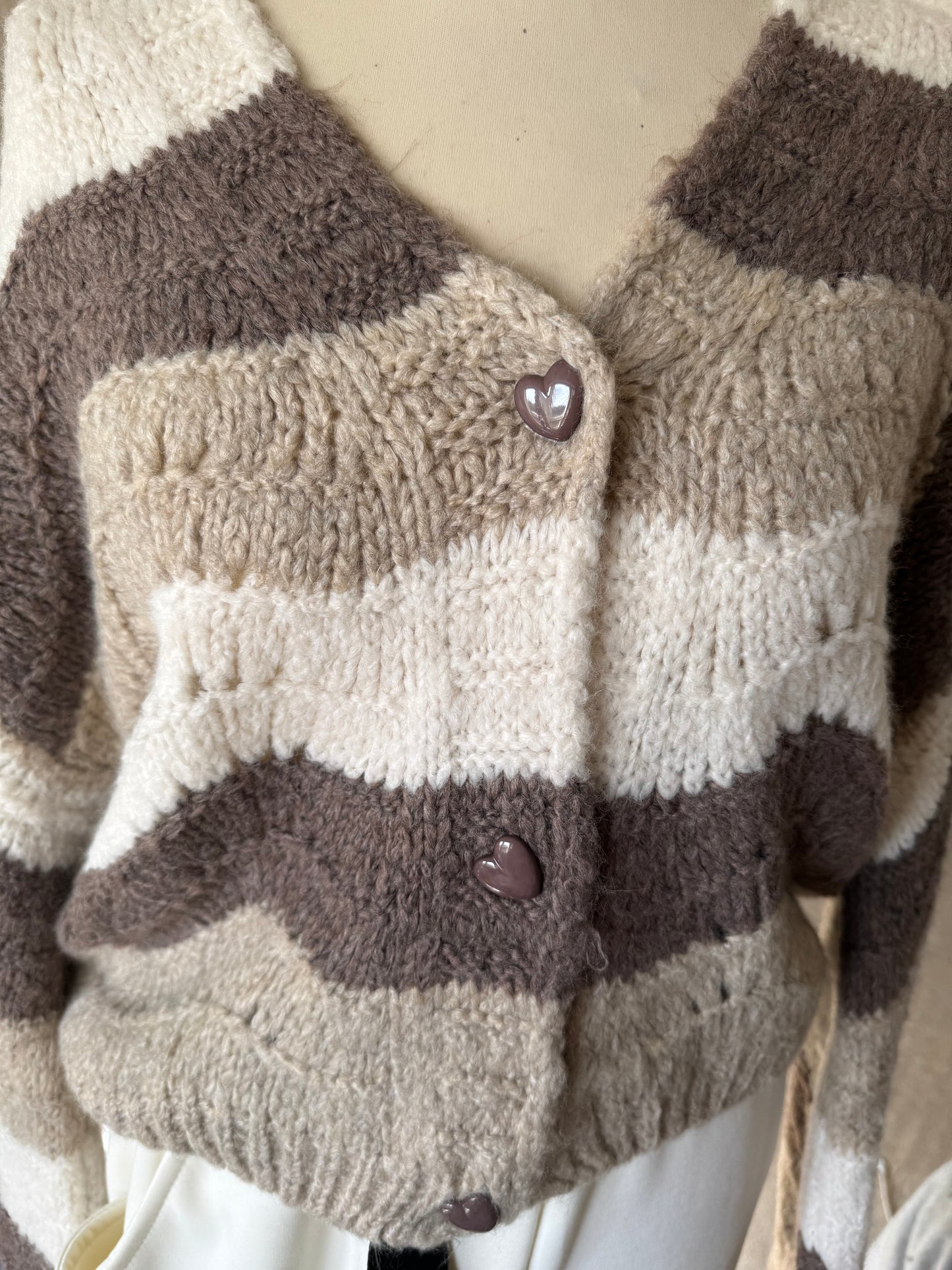 Strickjacke  "Strips" in warmen Naturtönen