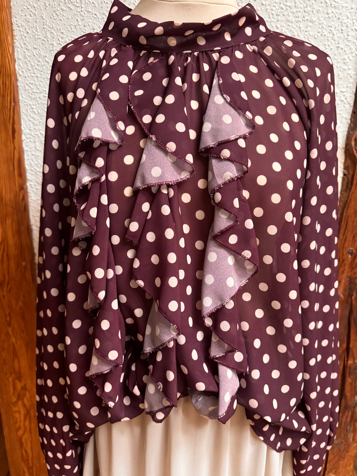 Tupfenbluse in bordeaux