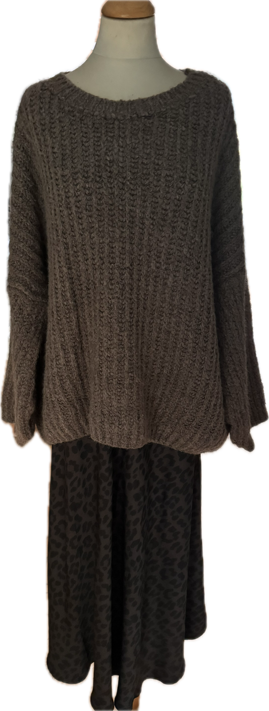 Oversized Pulli in Rippenoptik