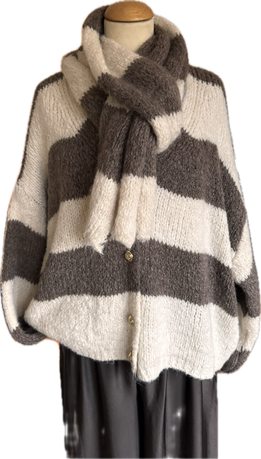 Gestreifte Stickjacke mit passendem Schal in creme und schoko
