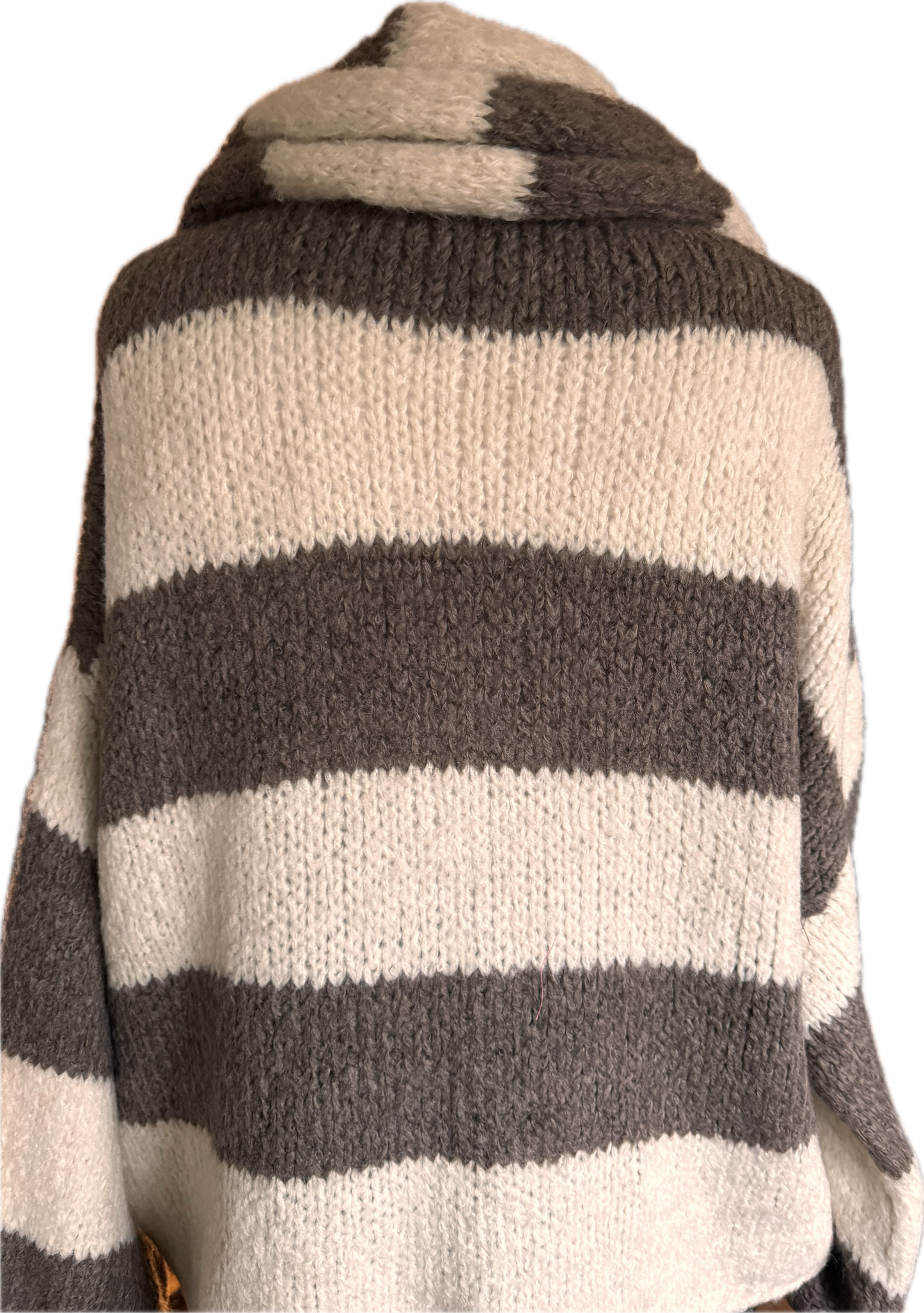 Gestreifte Stickjacke mit passendem Schal in creme und schoko