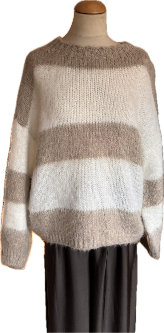 Gestreifter Pulli in creme und beige