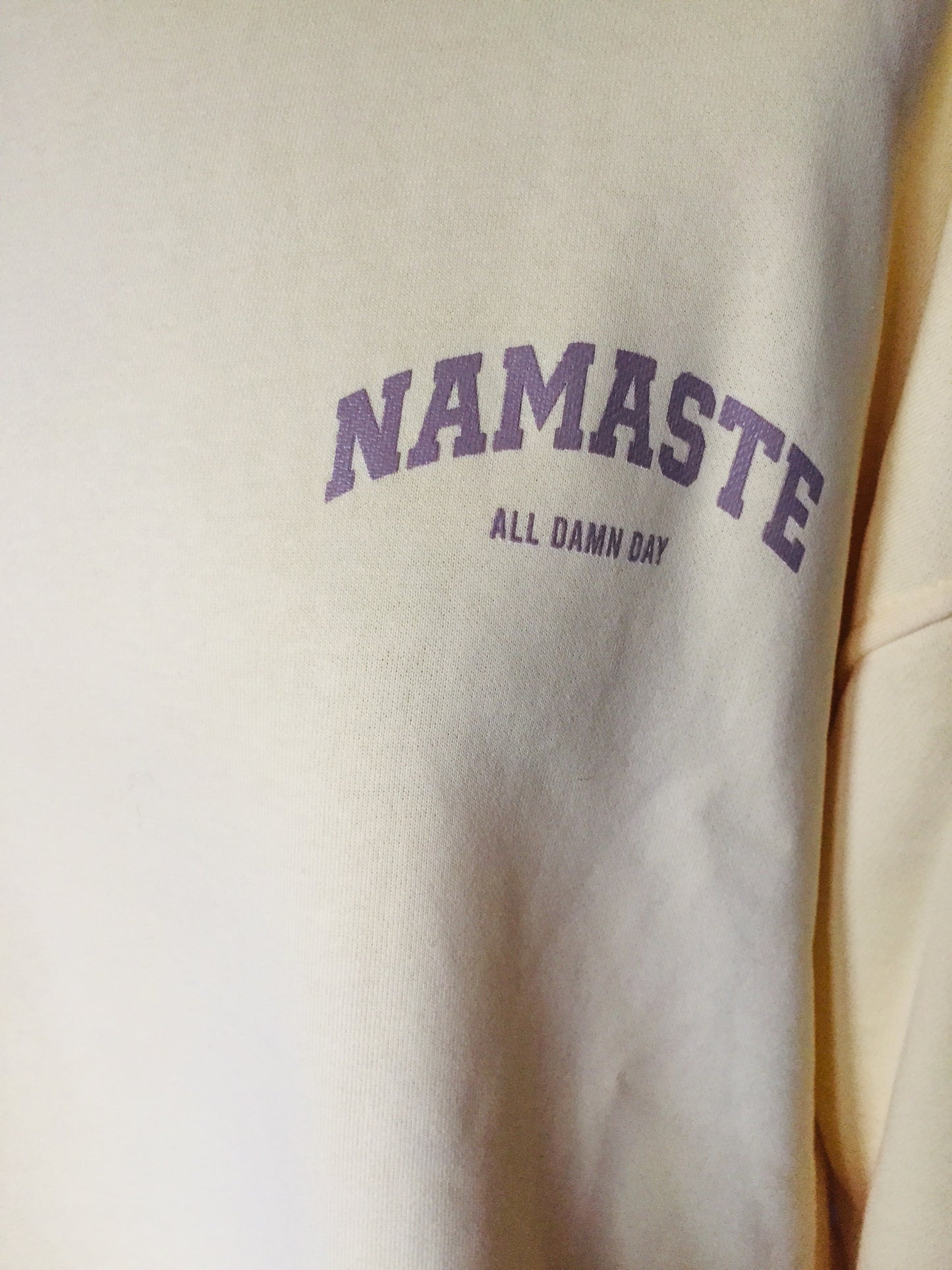 Sweatshirt mit "Namaste" Aufdruck,   BESTSELLER, wieder da