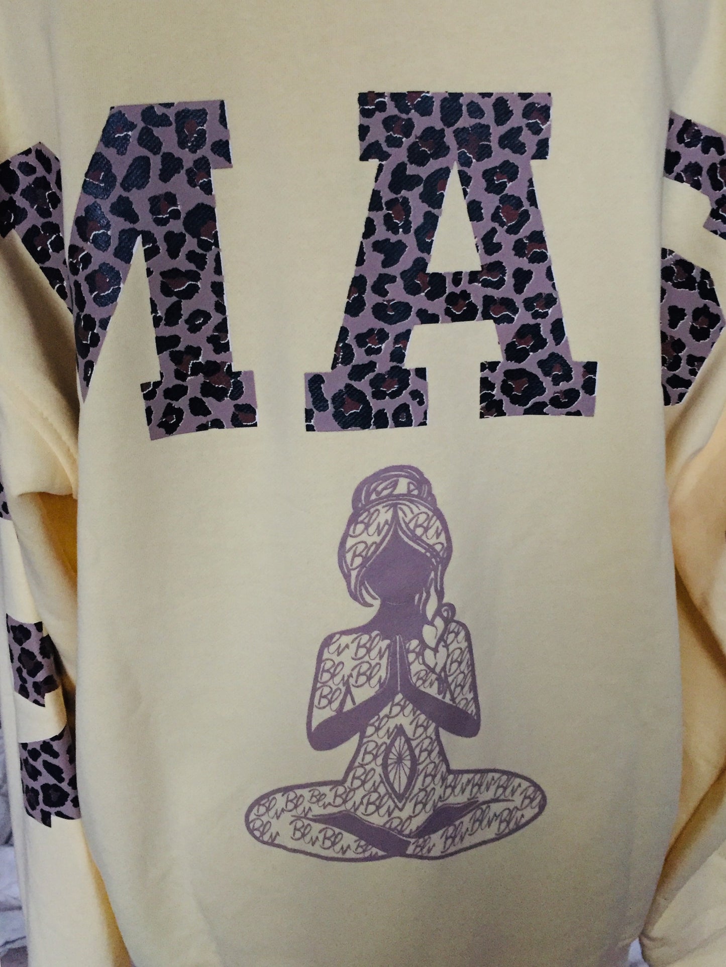 Sweatshirt mit "Namaste" Aufdruck,   BESTSELLER, wieder da