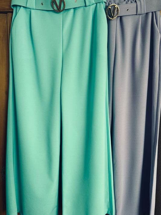 Marlenehose in smaragdgrün und flieder