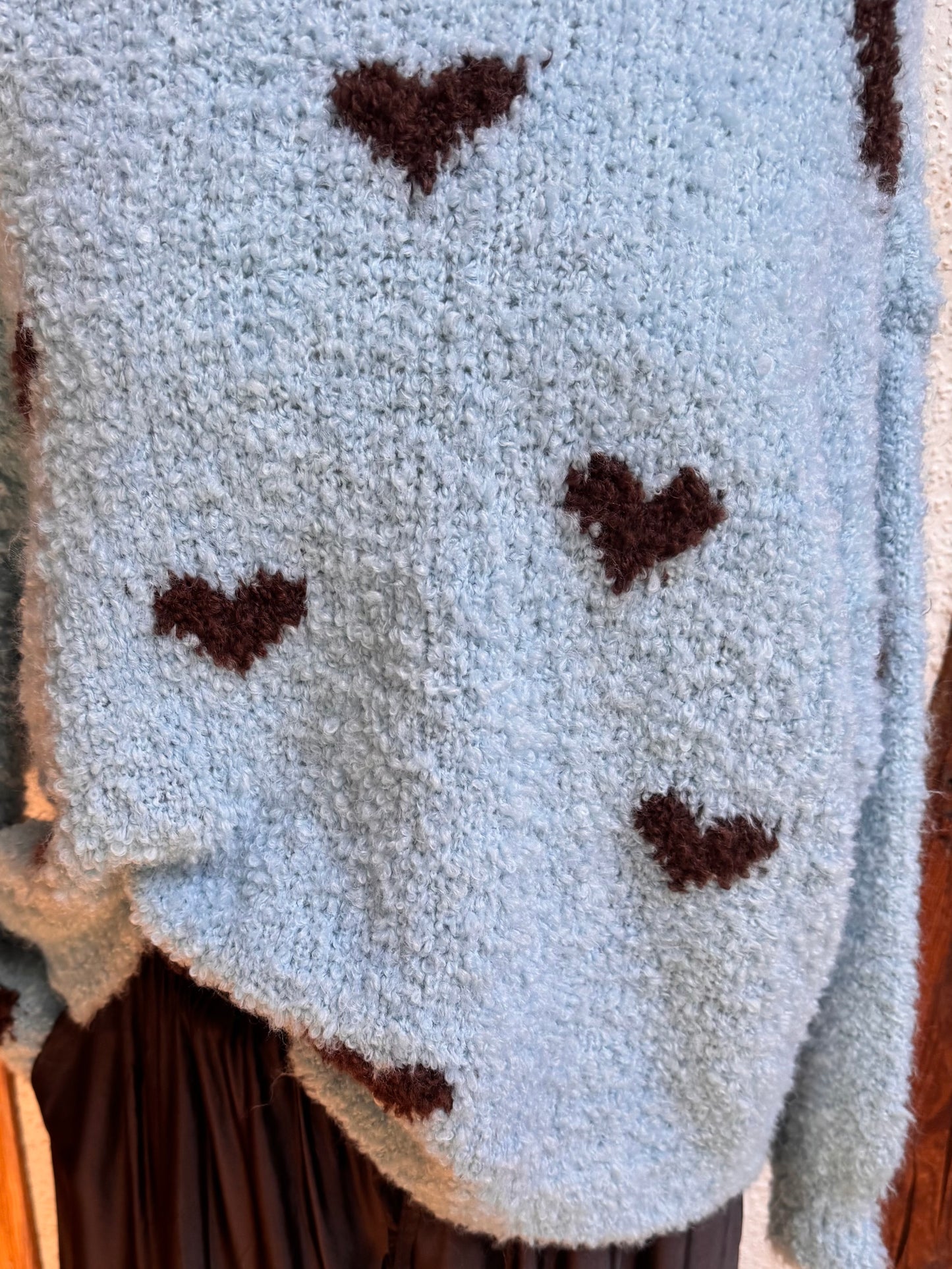 Boucle Pulli mit Herzen